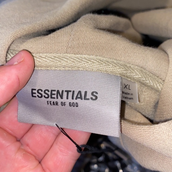 Essentials Hoodie XL - Picture 3 of 5